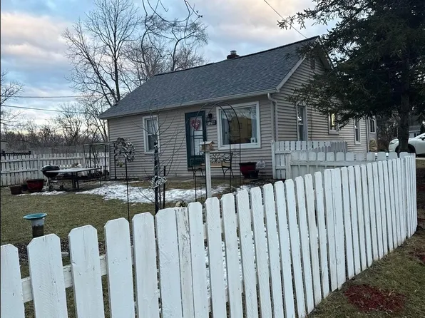 1256 Vinewood St, Auburn Hills, MI 48326