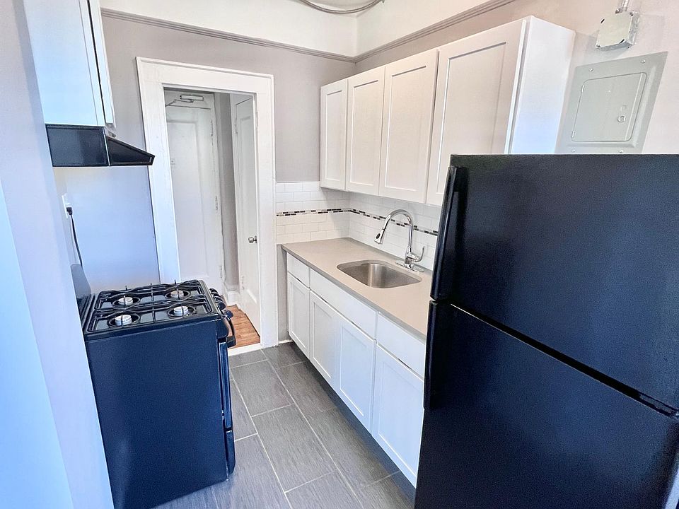 1st image of 27 N Harrison St #503