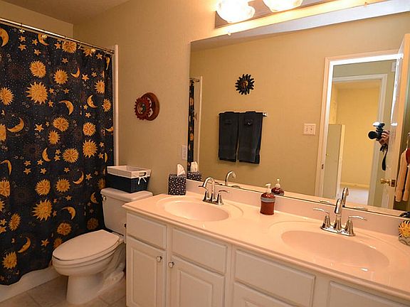Full hall bath with a tub/shower.