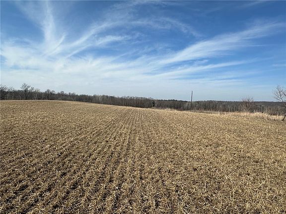 4th image of W7047 Rydberg Road