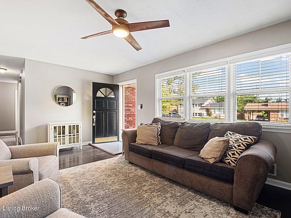 5th image of 4026 Blossomwood Dr