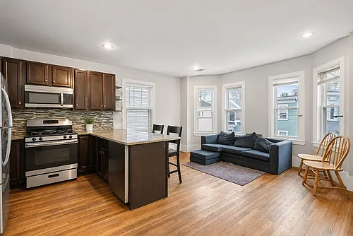 66 Mozart St Photo 1