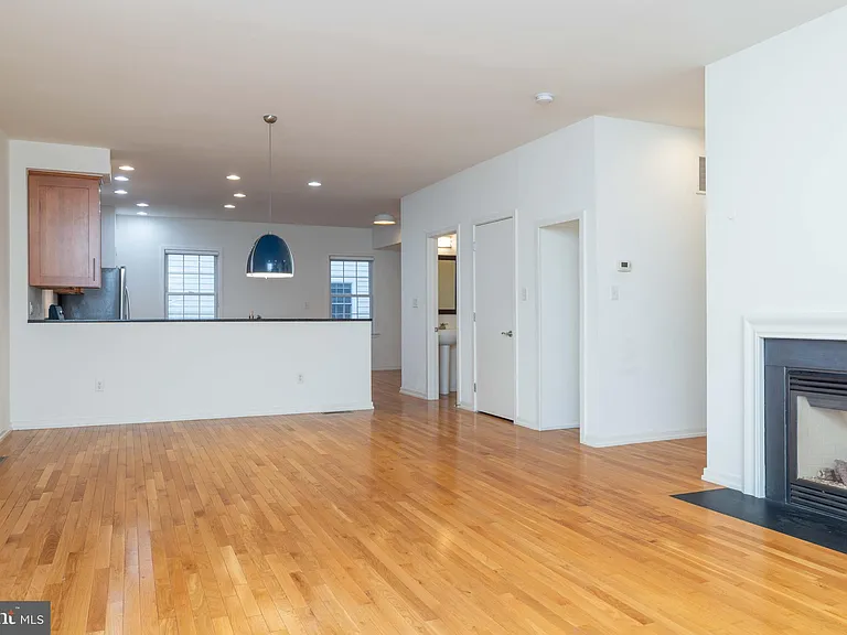 156 Christina Landing Dr — Photo 16