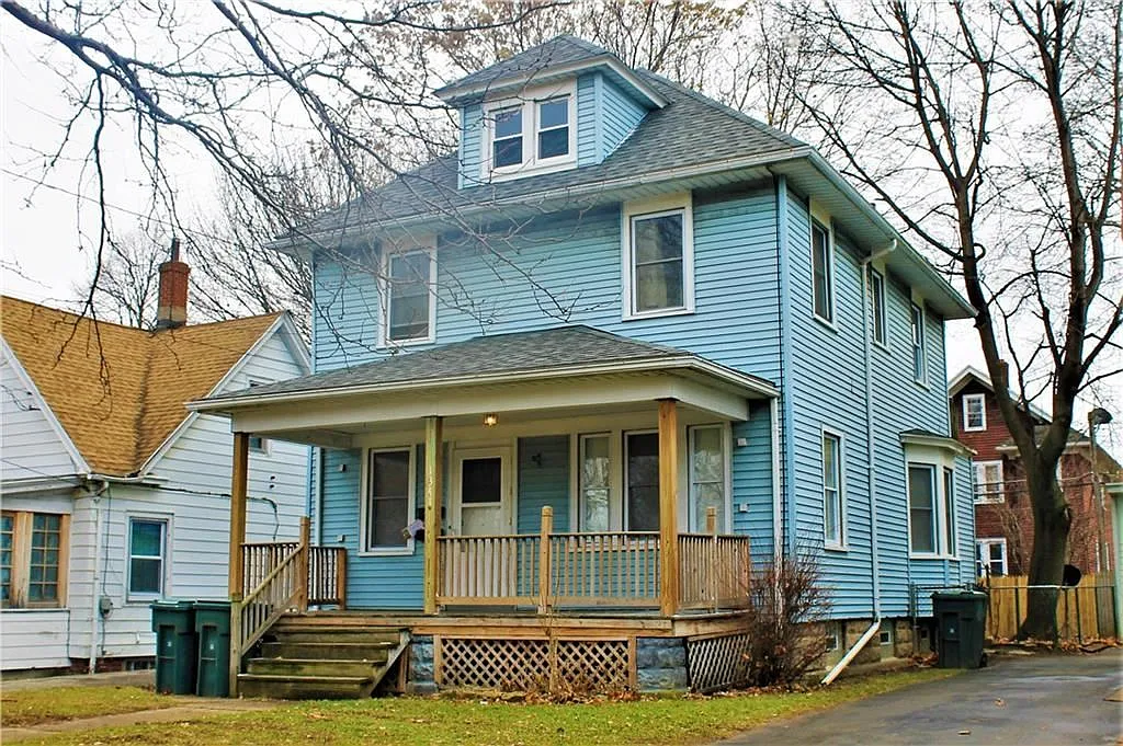 1341 Norton St photo 1