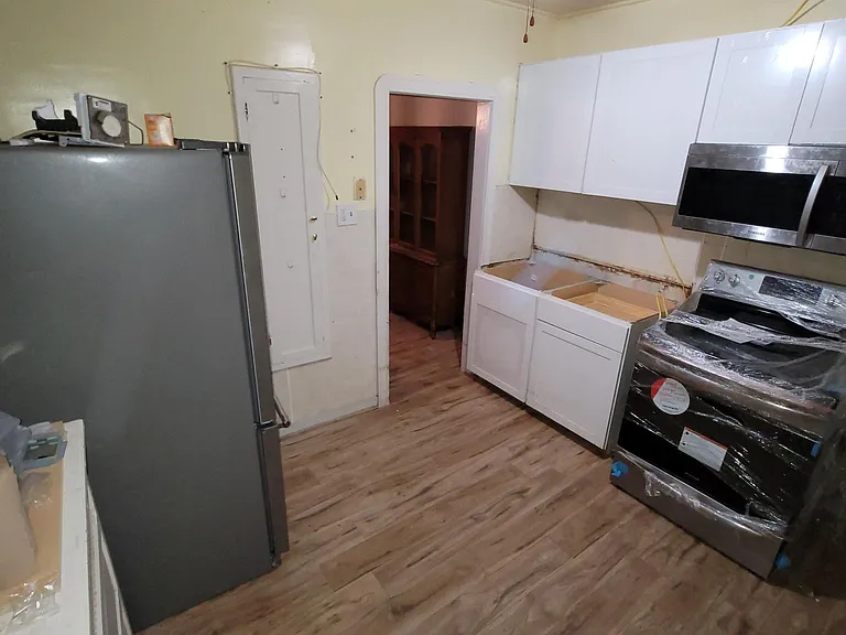 428 S 3rd St — Photo 3