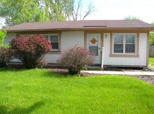 863 Tamms Ln, Bolingbrook, IL 60440