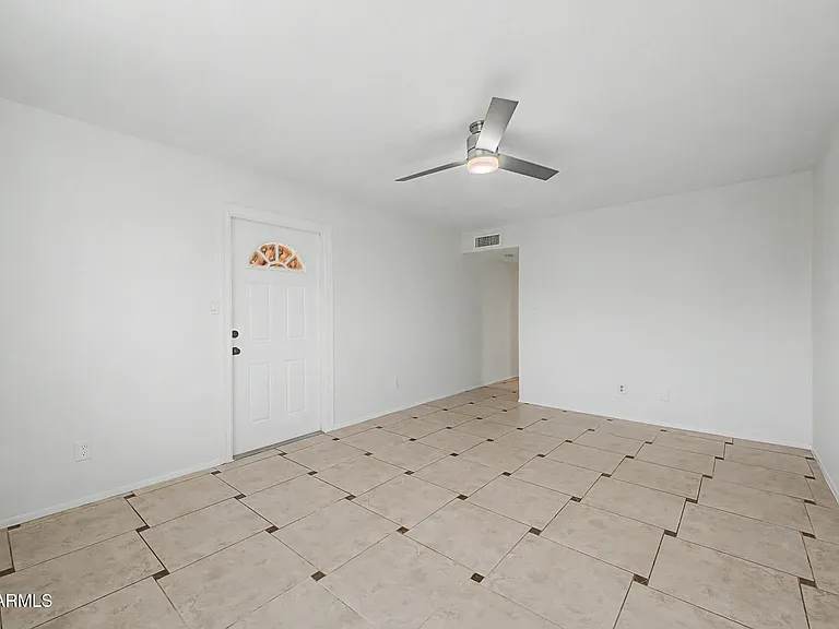 2225 E Catalina Dr — Photo 23