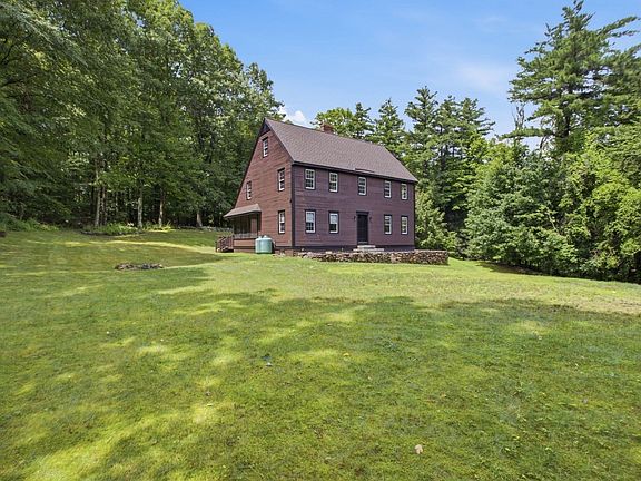5th image of 794 Ashburnham Hill Rd