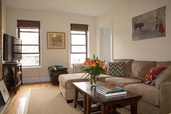 Rented by AJ Clarke | media 28