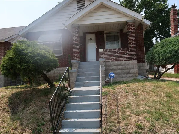 4231 Dardenne Dr, Saint Louis, MO 63120