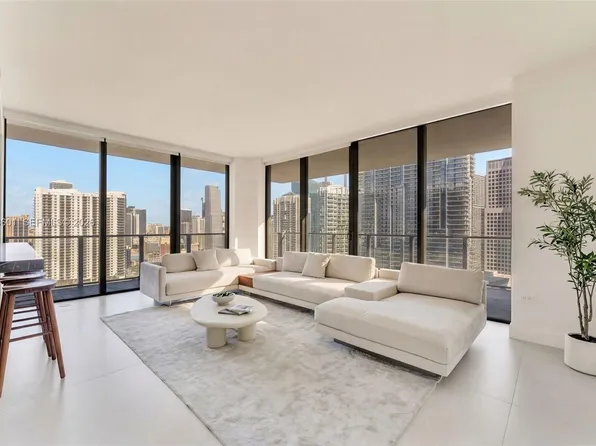 88 SW 7th St APT 2411, Miami, FL 33130