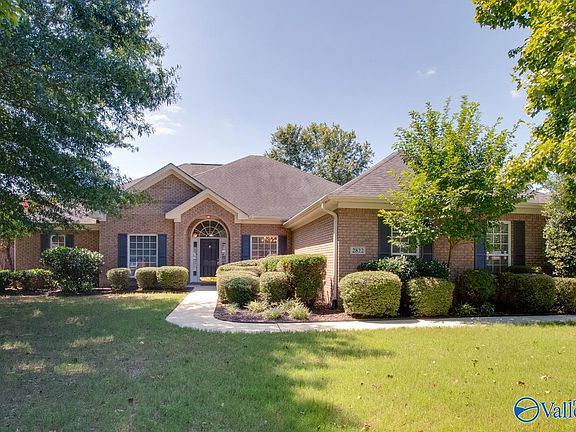 2nd image of 2822 Winterberry Way SE