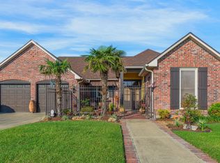 410 Lauren Dr, Scott, LA 70583