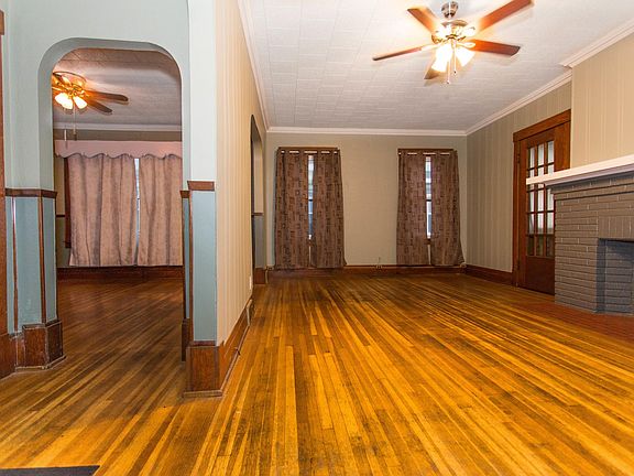 2nd image of 350 Linden Ave #350