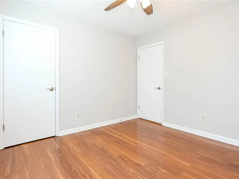 4049 Leicester Dr NE — Photo 15