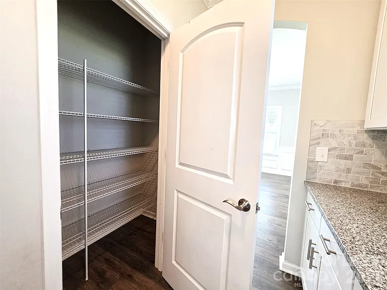 2053 Pine Siskin Ct — Photo 9