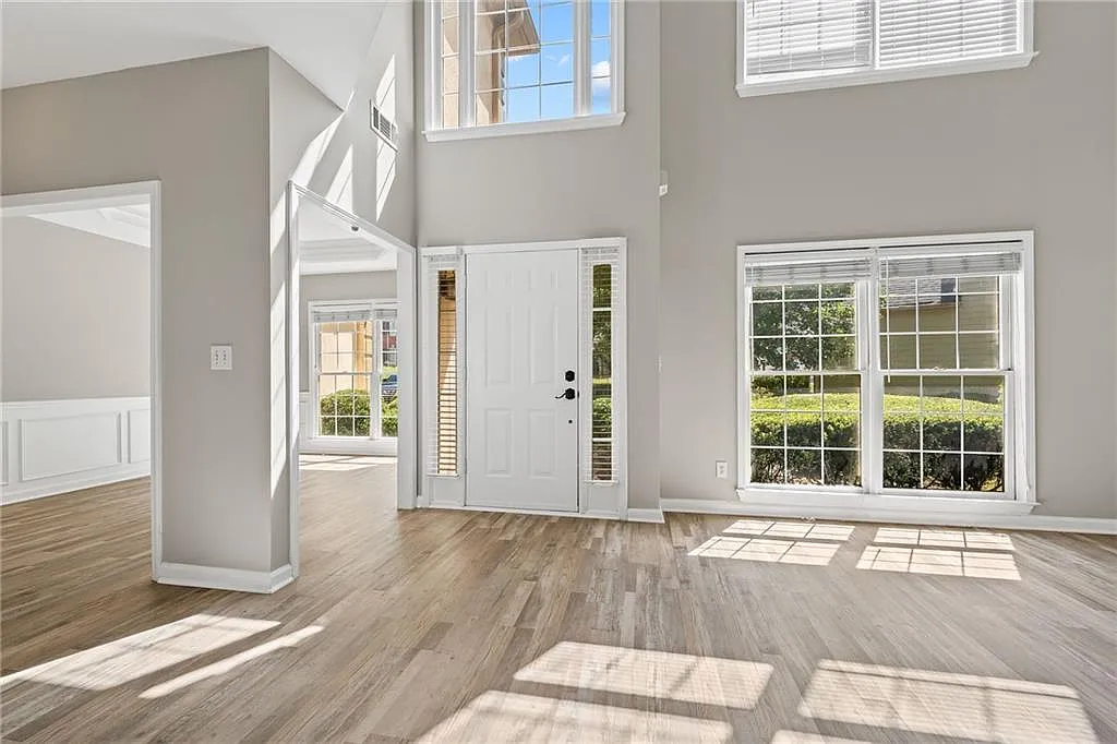 4 bed, 3.0 bath, 2988 sqft, $2,800 — Photo 3