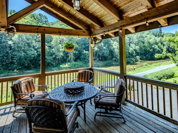1059 Mouth of Silas Creek Road, Lansing, NC 28643