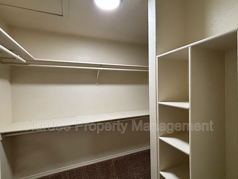 1602 W Highland St — Photo 17