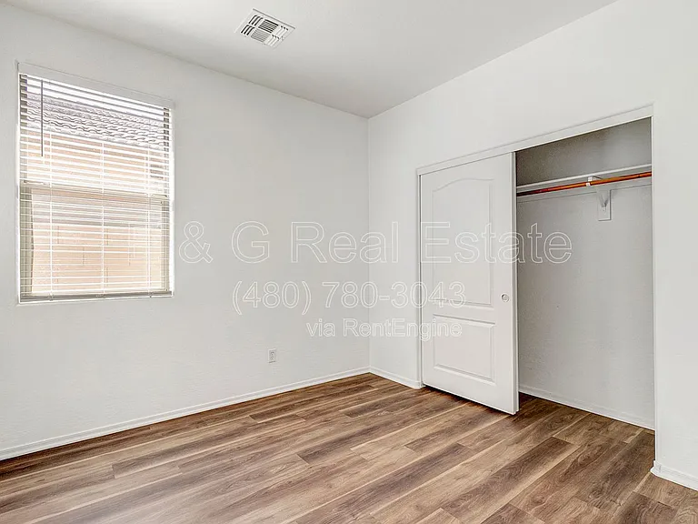 17228 W Elm St — Photo 20