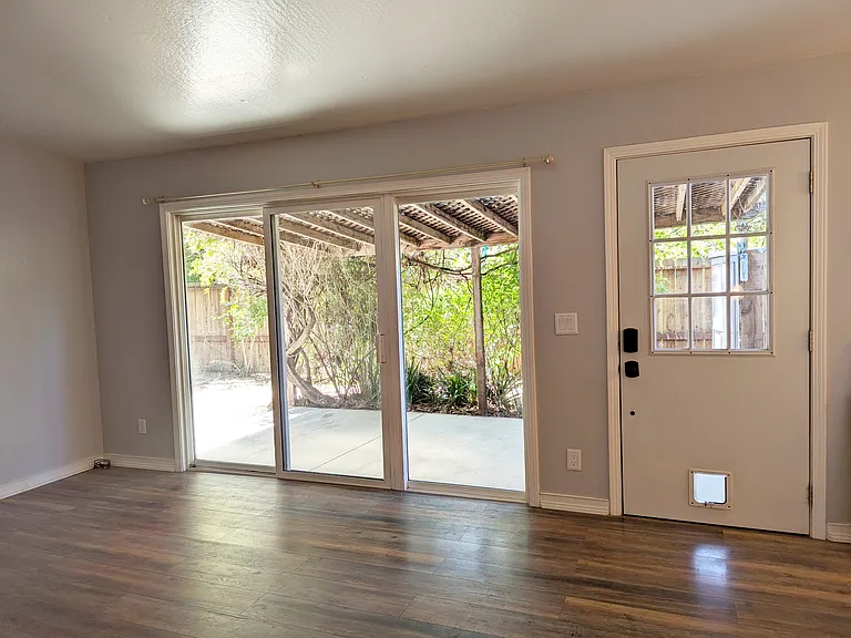 718 Pueblo Ave #1 — Photo 2