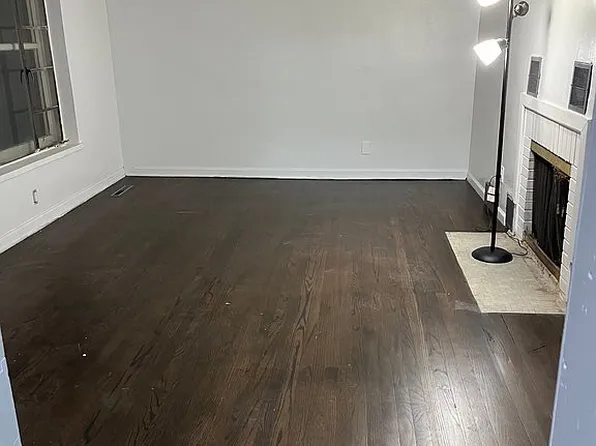 1302 Lynn Ave, Benton Harbor, MI 49022