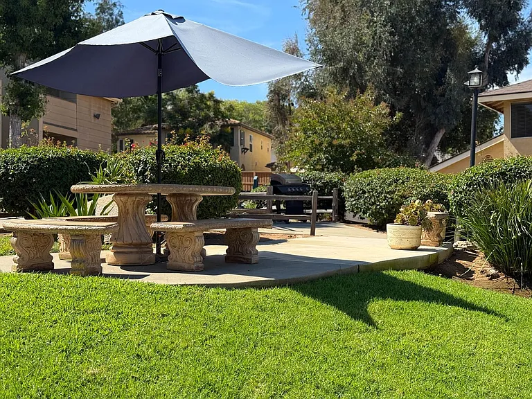 Peppertree Apartments — Photo 106