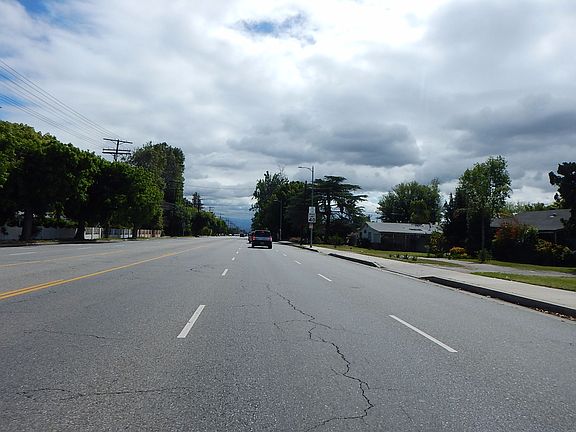 5th image of 16459 Nordhoff St