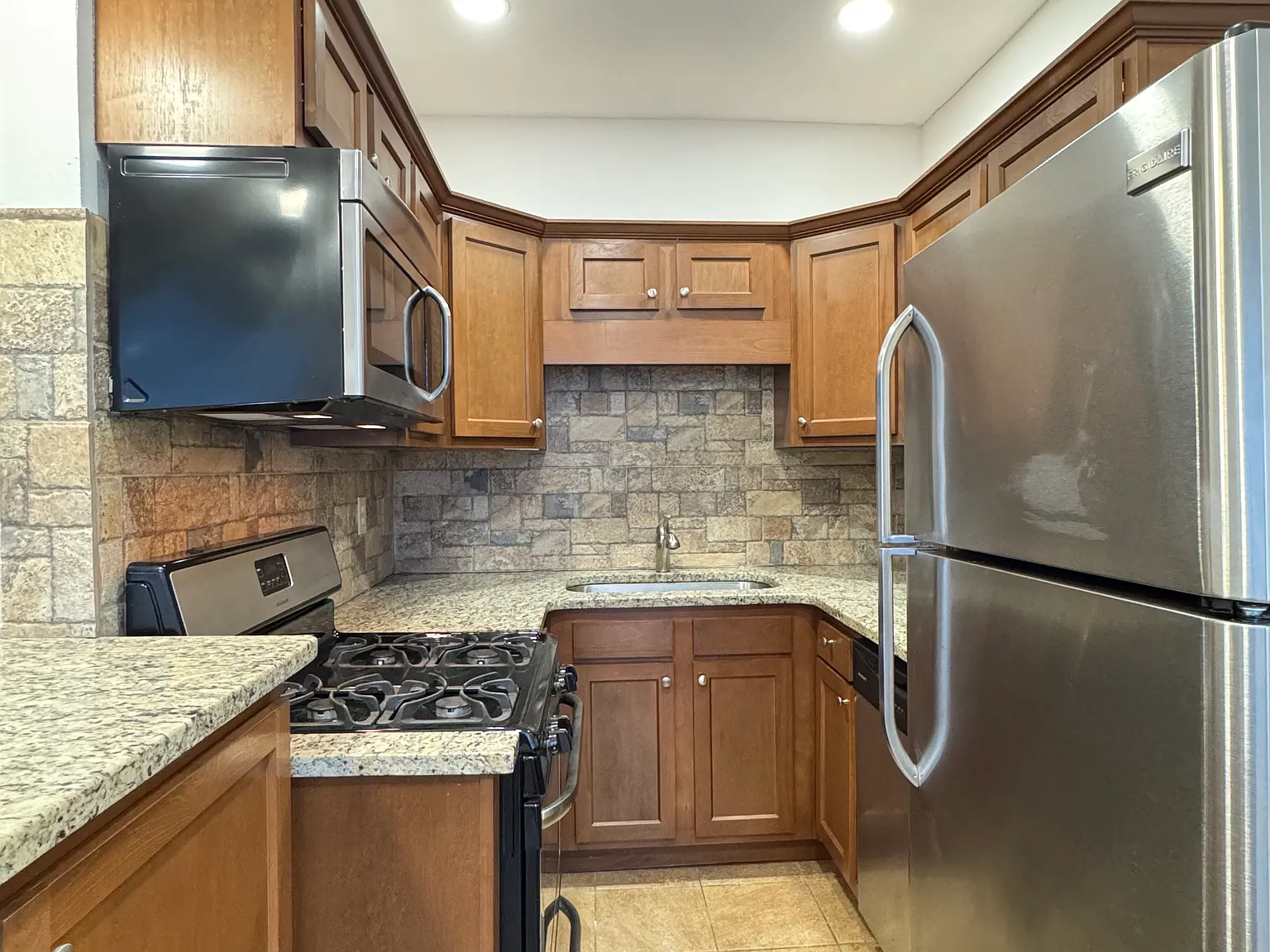 Studio, $1,450 — Photo 4