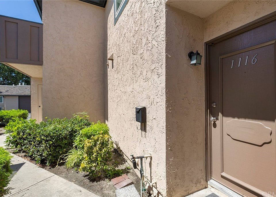 1st image of 1116 S Dover Cir #76Q
