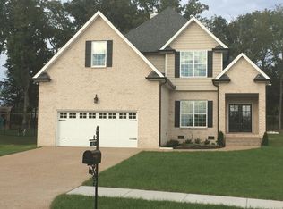 823 Manner Ln, Lebanon, TN 37087