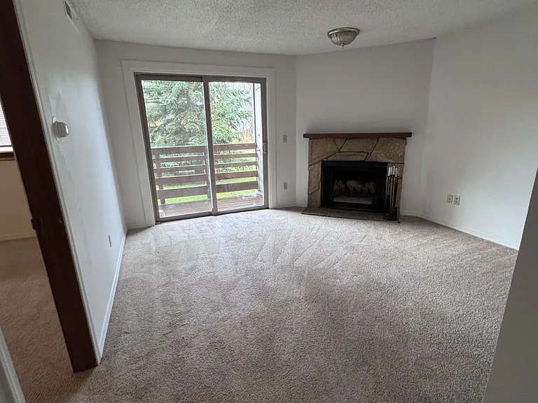 9725 Independence Dr #103 — Photo 5