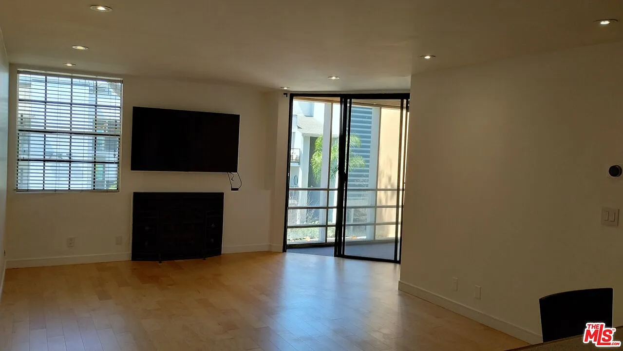 1 bed, 1.0 bath, 664 sqft, $2,700 — Photo 3
