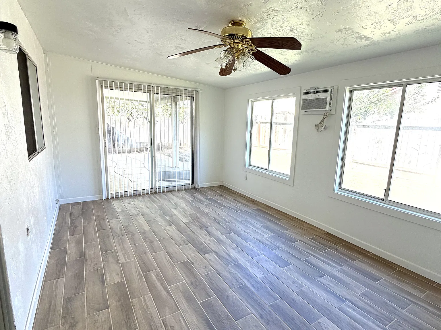Robinwood - 1 — Photo 2