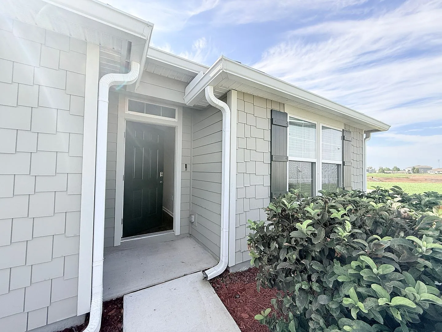 Huge Fenced Yard in a Quiet Cul-de-Sac! — Photo 2
