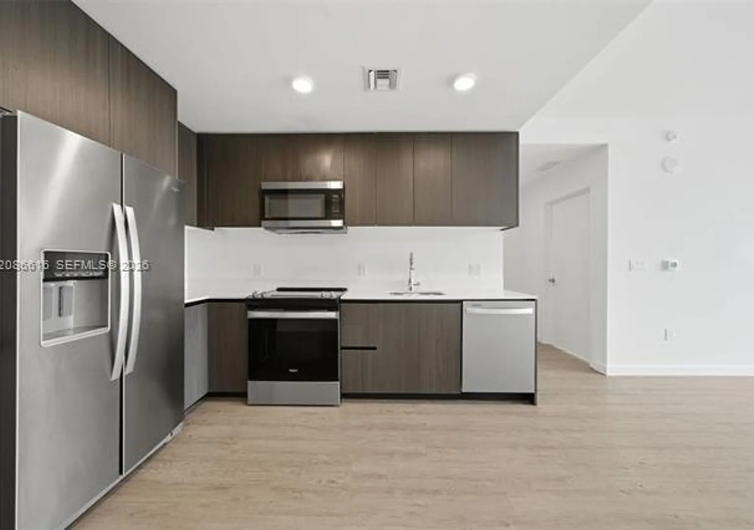 2000 Biscayne Blvd cu-1903, Miami, FL 33137 — Photo 1