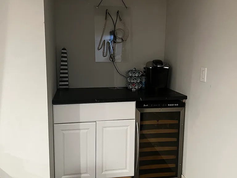 413 Blake Rd S — Photo 13