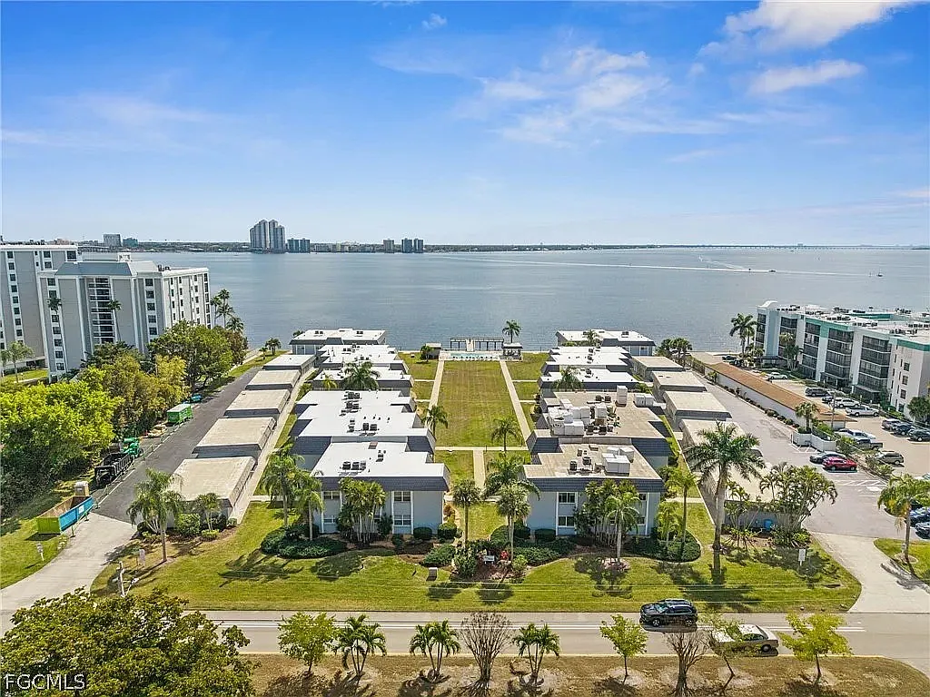 2 bed, 1400 sqft, $1,800 — Photo 3