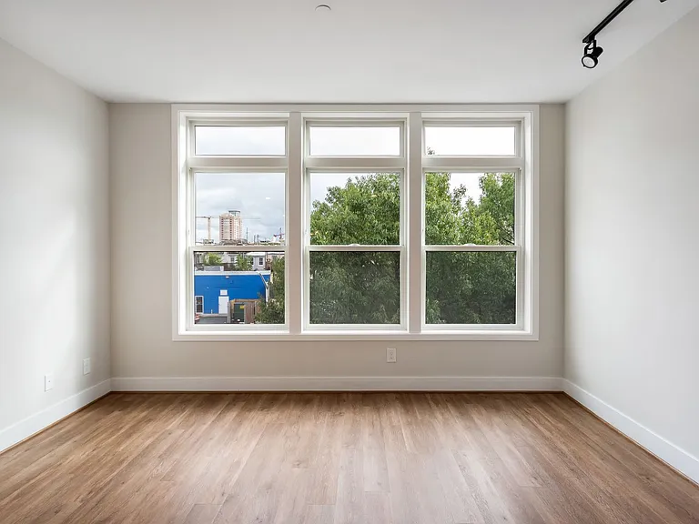 1238 Light St — Photo 50
