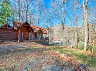 164 Woodfern Dr, Maggie Valley, NC 28751