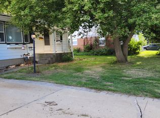 847 W Cleveland St #1, Freeport, IL 61032