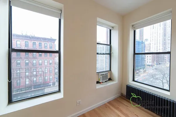 Rented by Bapple | media 11