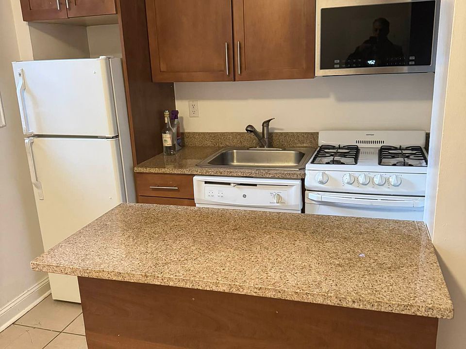 2nd image of 83-11 118th St #2E