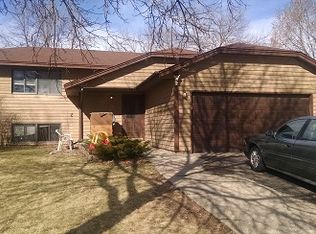 3217 Libby Ln, Vadnais Heights, MN 55127