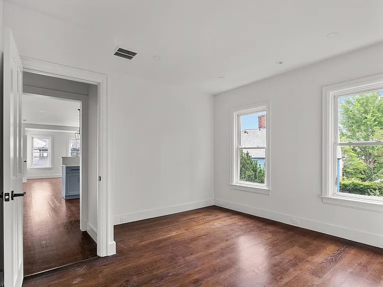 8 Cross St #2 — Photo 15