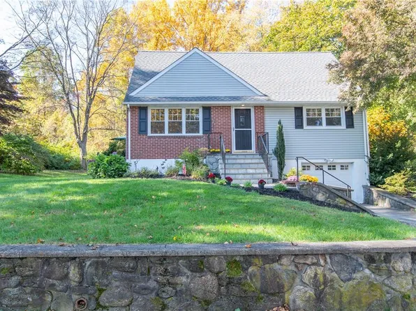 1 Field Place, Cortlandt Manor, NY 10567