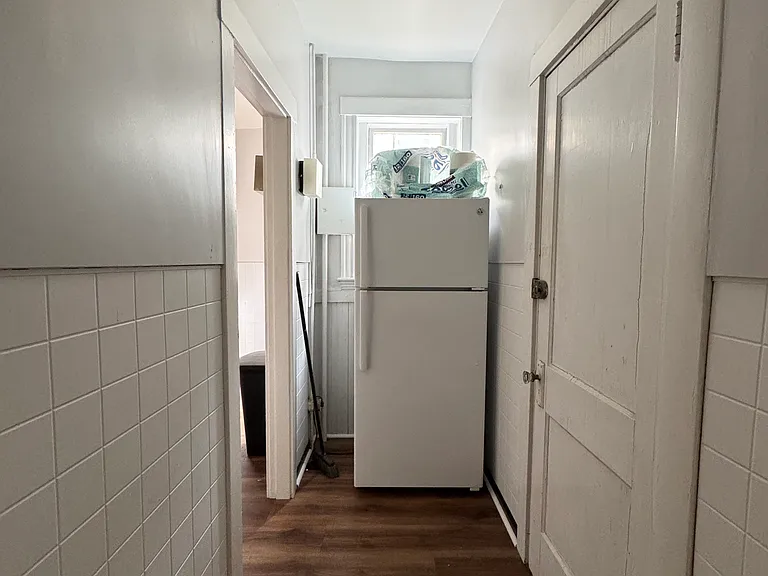 104 Strathmore Rd #2 — Photo 15