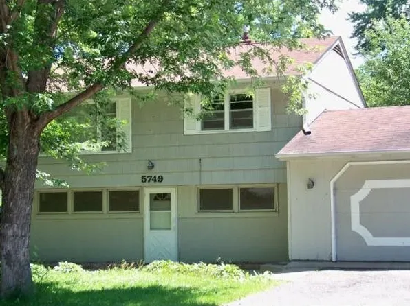 5749 Glen Moor Rd W, Minnetonka, MN 55345