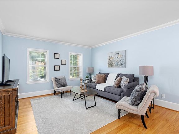 2nd image of 7515 Parkdale Ave APT 1W