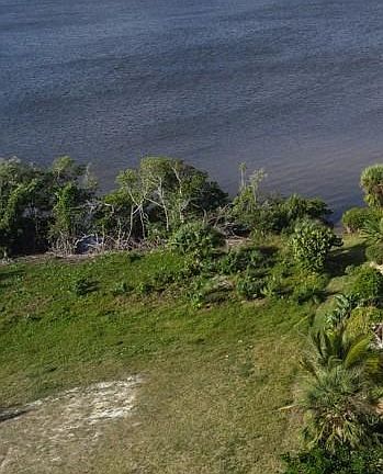4th image of 810 Loggerhead Island Dr